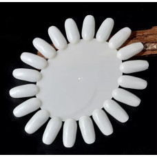 Набір молочних палітр-ромашок (круглі) для нігтів — 10 шт. в упаковці